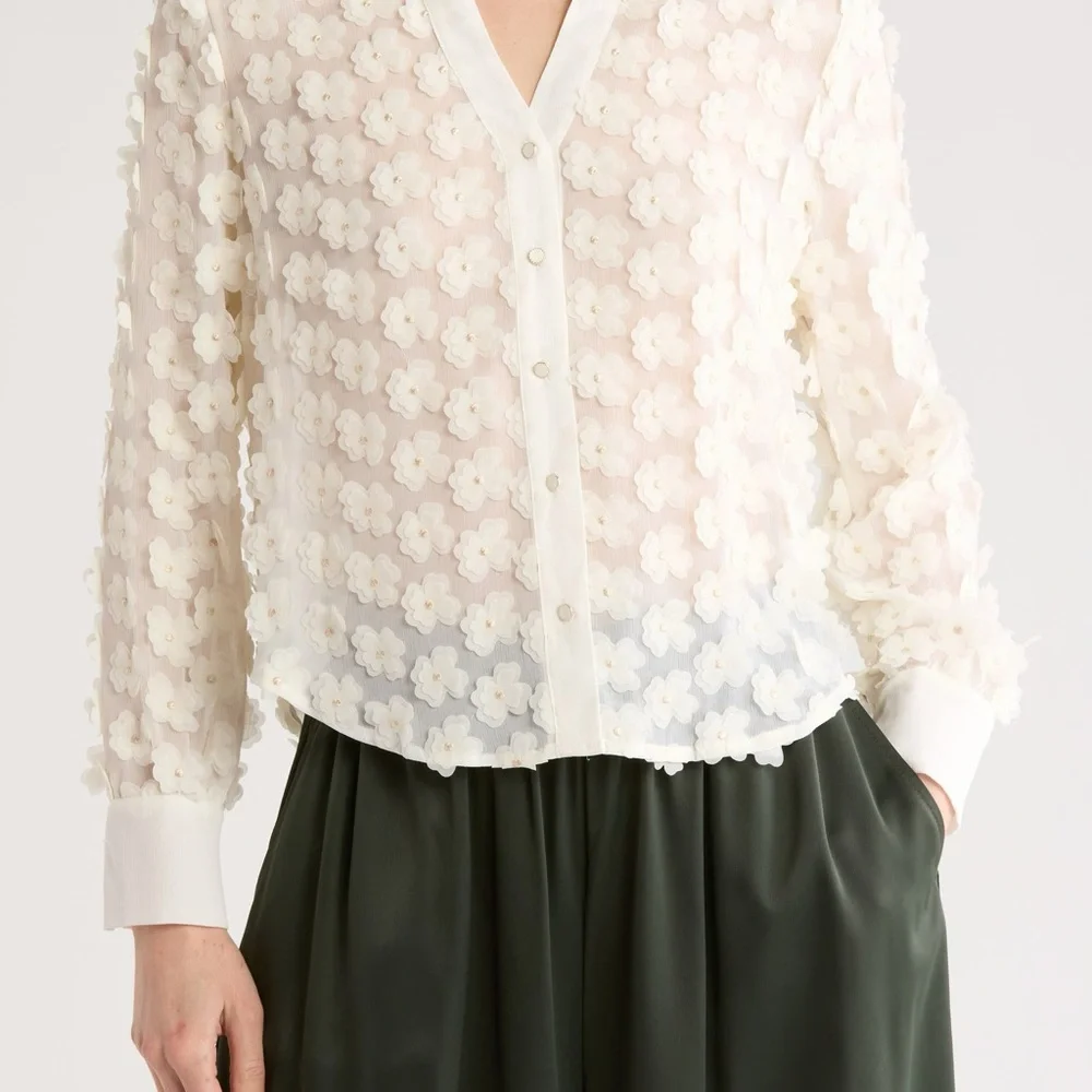 NWT Women’s Small Adrianna Papell Y Placket Button Up 3D Flower Blouse. - Picture 8 of 10